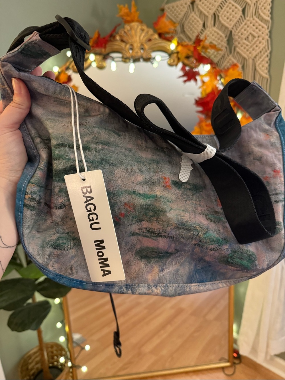BAGGU Monet Crescent Crossbody